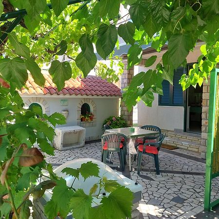 Apartment Roglic Раб Екстериор снимка