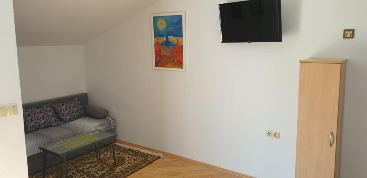 Apartment Roglic Раб Екстериор снимка