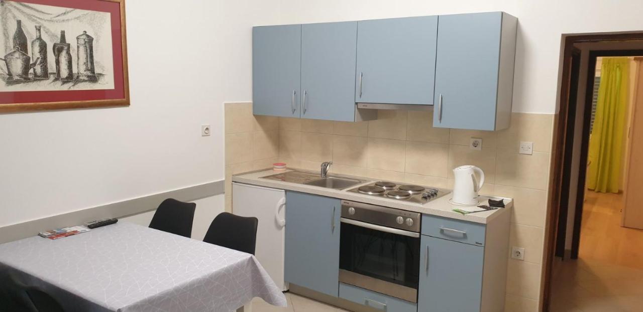 Apartment Roglic Раб Екстериор снимка
